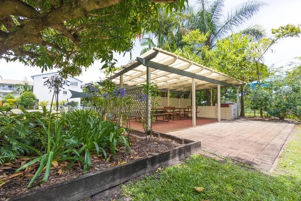 Cosy Central Burleigh Getaway Gold Coast Apartment