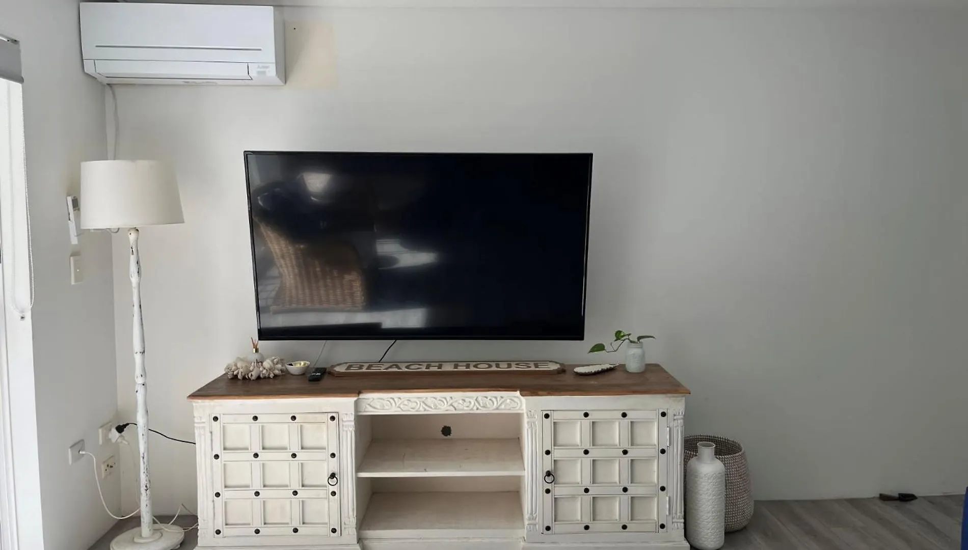 Cosy Central Burleigh Getaway Gold Coast Apartment