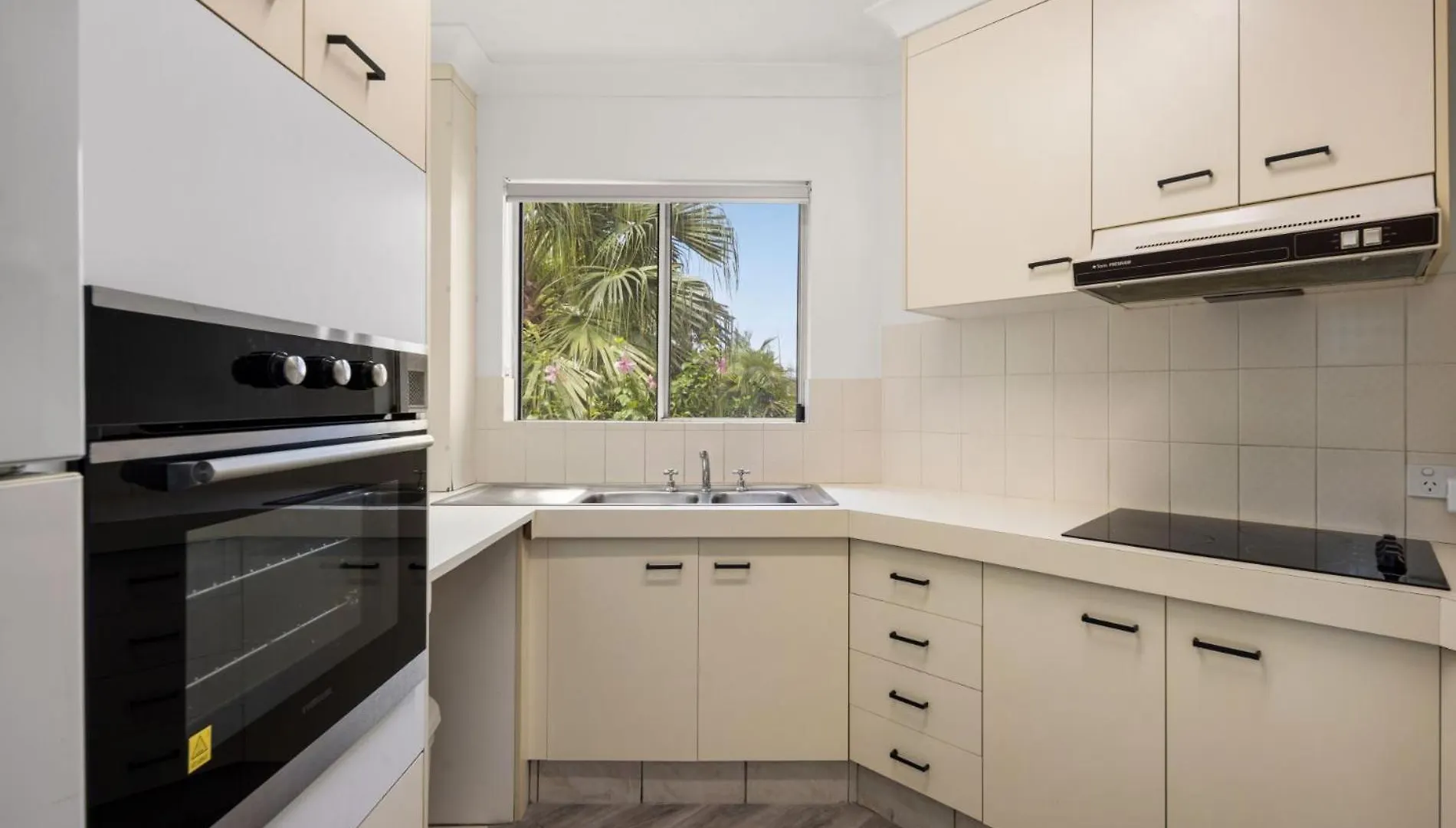아파트 Cosy Central Burleigh Getaway 골드코스트