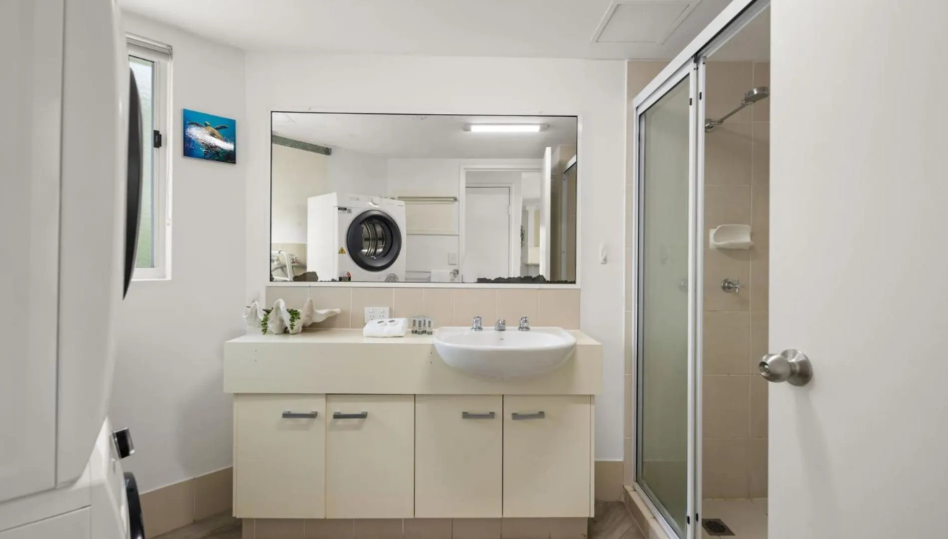 Cosy Central Burleigh Getaway 골드코스트 아파트